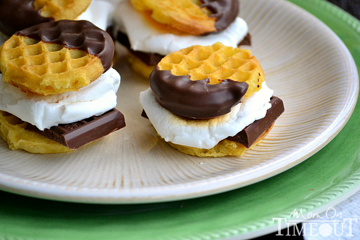 chocolate-dipped-waffle-smores-sliders-recipe