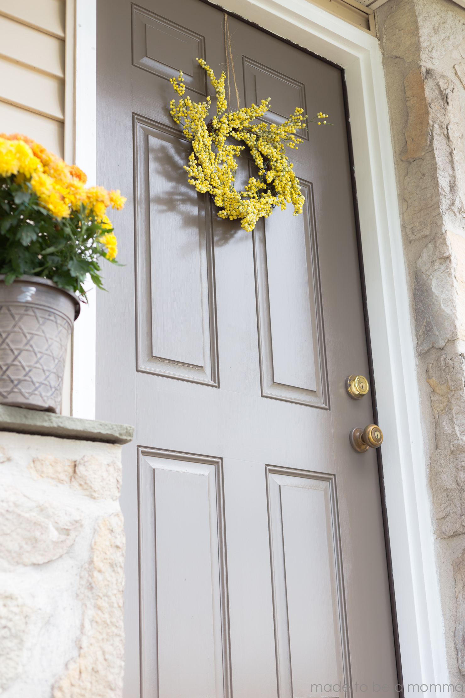 How to Paint a front Door: 5 easy steps at madetobeamomma.com