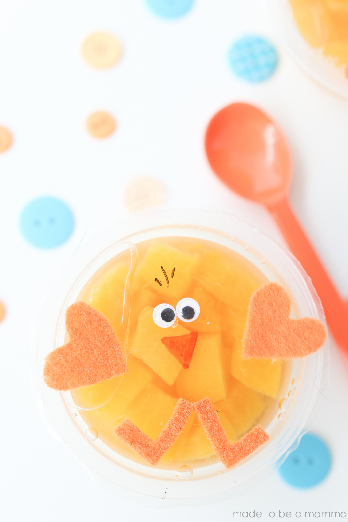 Baby Chick Fruit Cup: a fun spring idea for the kids to take in there lunch boxes or enjoy at home