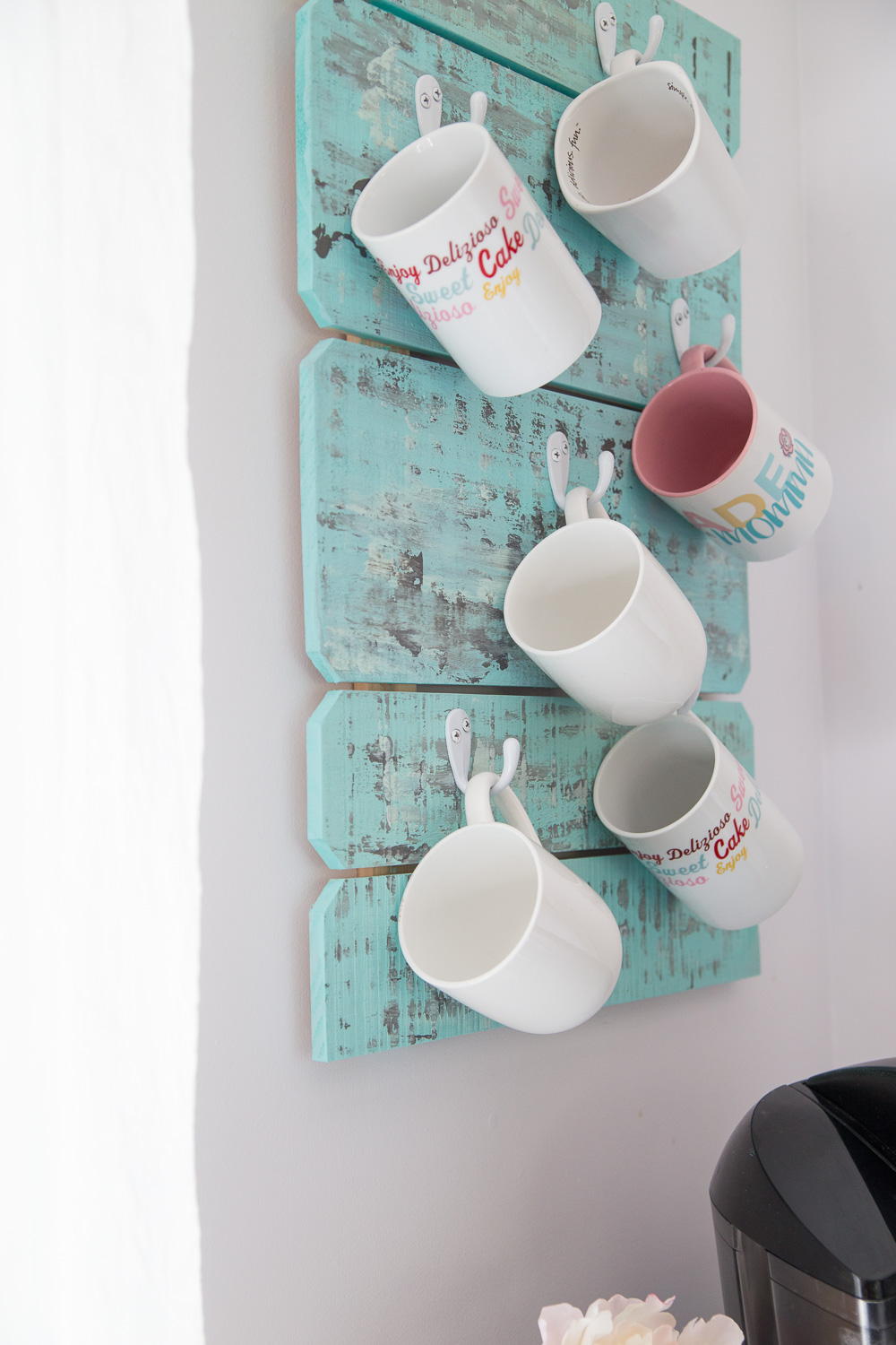 DIY Pallet Coffee Cup Holder Project