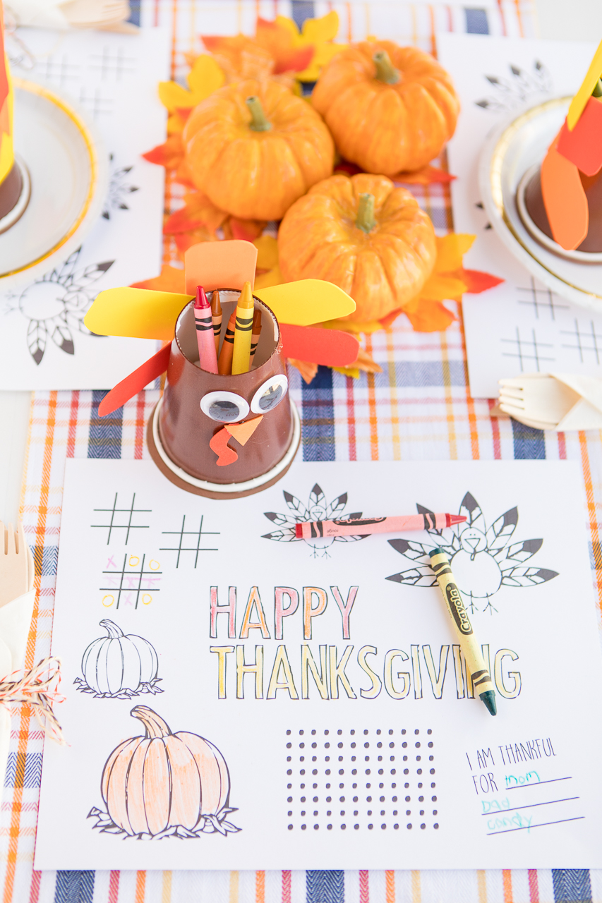 Thanksgiving Crayon Holders with coloring pages