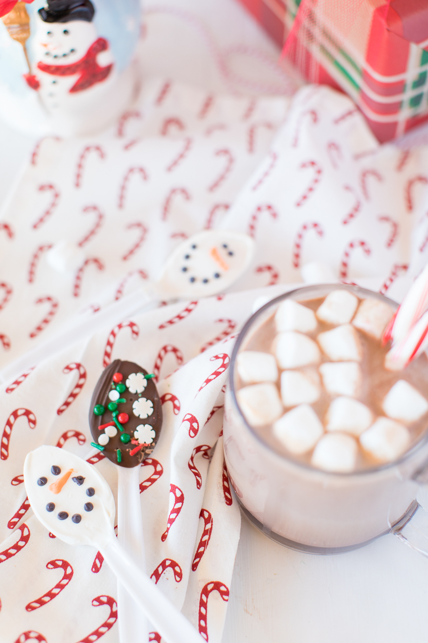Hot Chocolate Snowman Spoons with Hot Chocolate