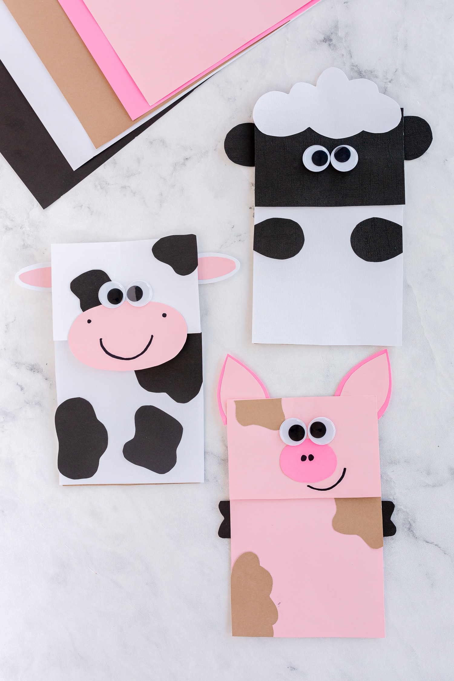 These cute and crafty barnyard puppets are one of my kid's favorite crafts! They're super easy to make and don't require a ton of supplies!