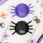 Easy Pipe Cleaner Spiders