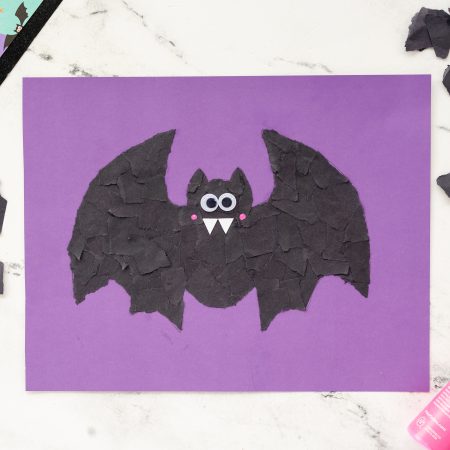 This Torn Paper Bat is a simple and easy Halloween paper mosaic craft. Little hands will love making this friendly bat.
