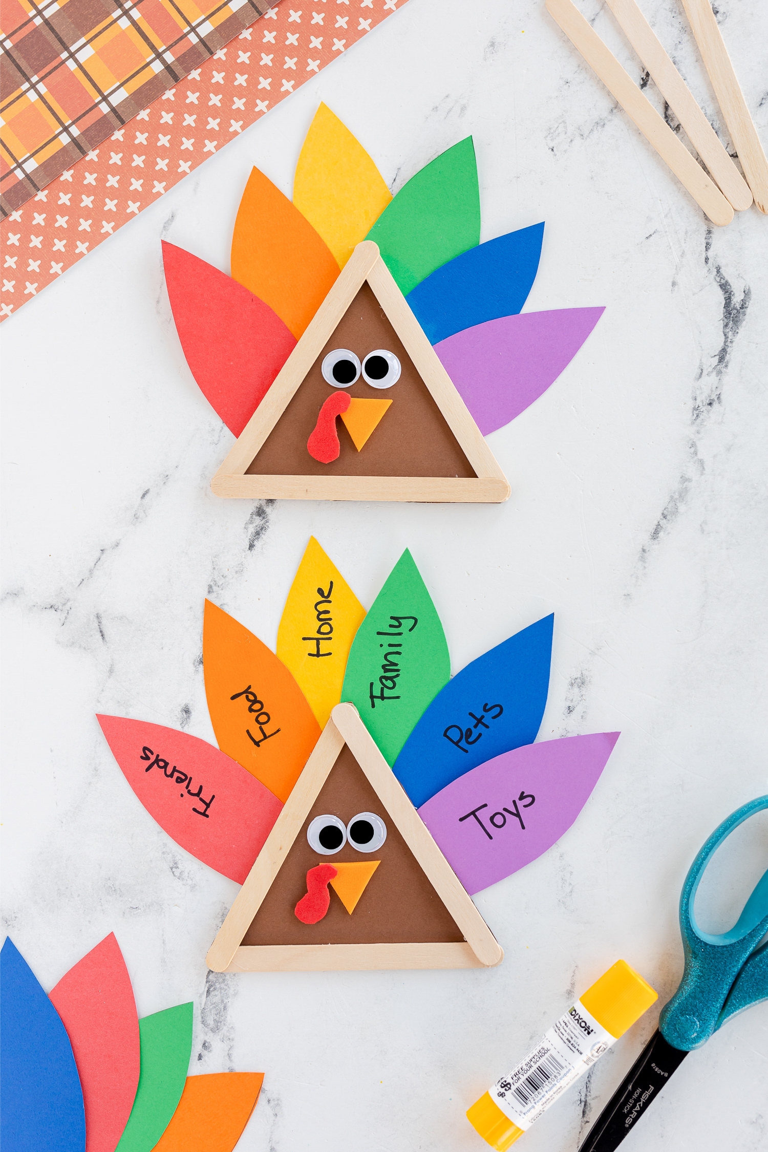 EASY POPSICLE STICK TURKEY CRAFT FOR KIDS