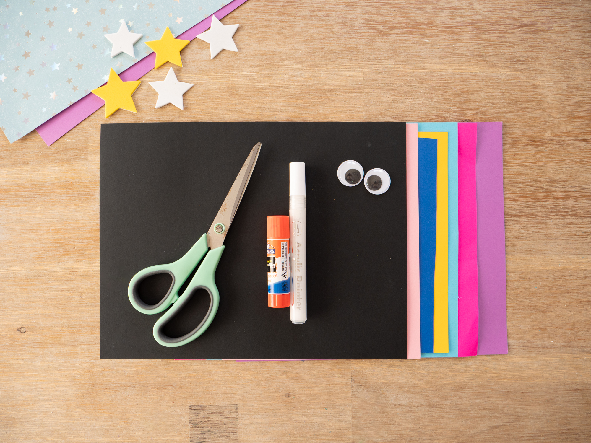 shooting star craft supplies and setup for kids activity